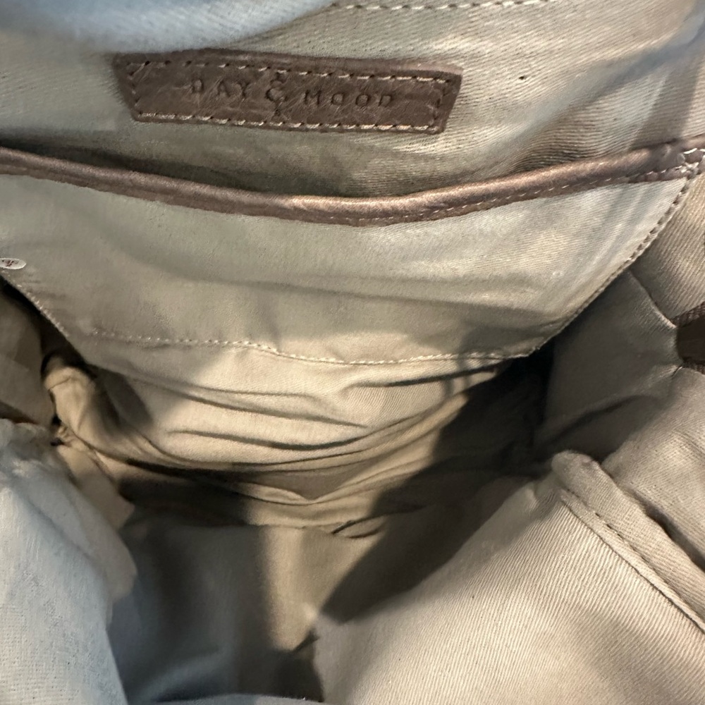 Elegant Gray Soft Leather Backpack. - Picture 10 of 11